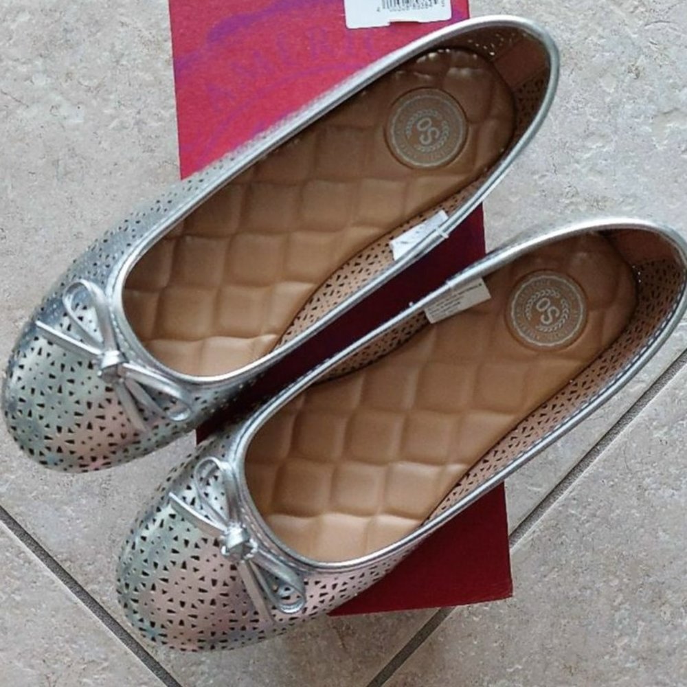 S.O. Kohl's Girls' Ballet Flats Size 4 NEW